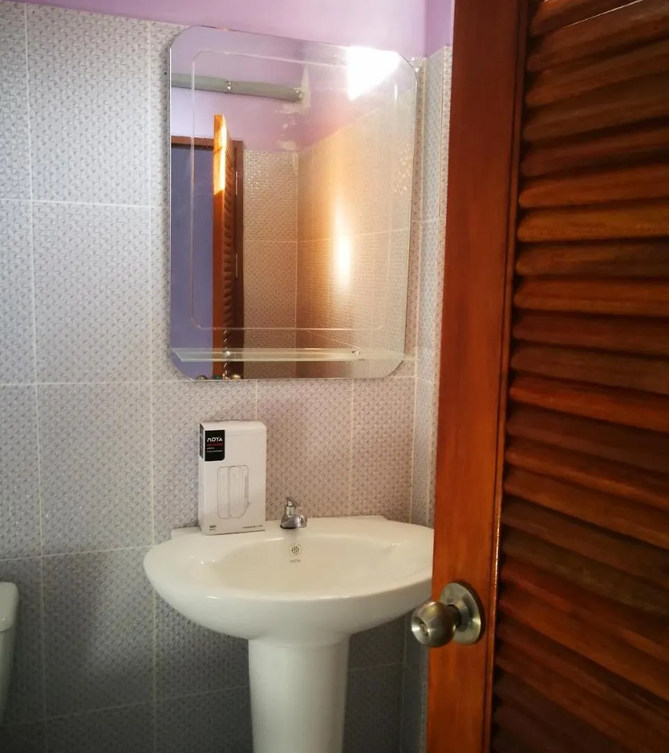 微笑兰塔小屋 Ko Lanta 3*,  泰国